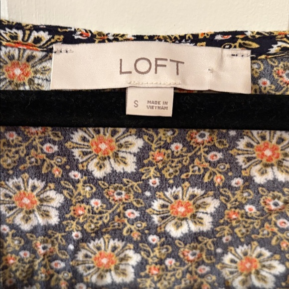 LOFT Black and Orange Floral Blouse Size S - Picture 2 of 7